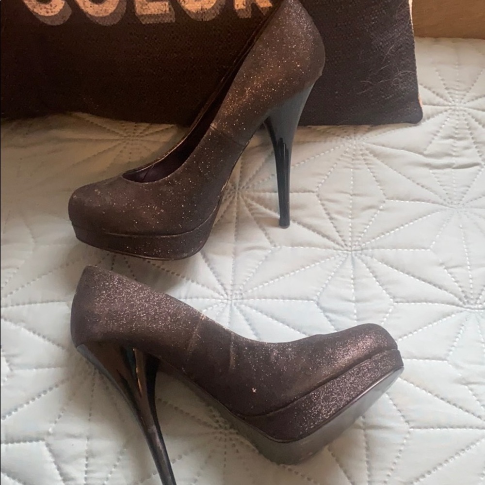 Steve Madden pumps